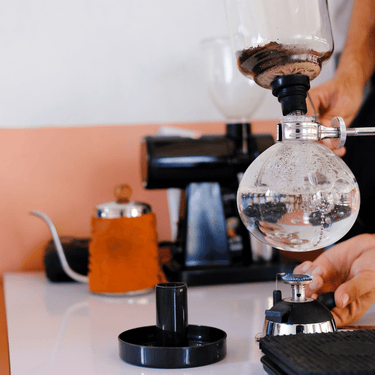 How to Brew Coffee Using a Vacuum Pot
